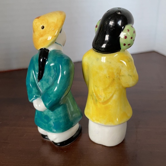 Vintage Asian Salt and Pepper Shaker Set Japan - Picture 4 of 7